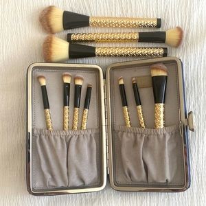 Makeup brushes and case